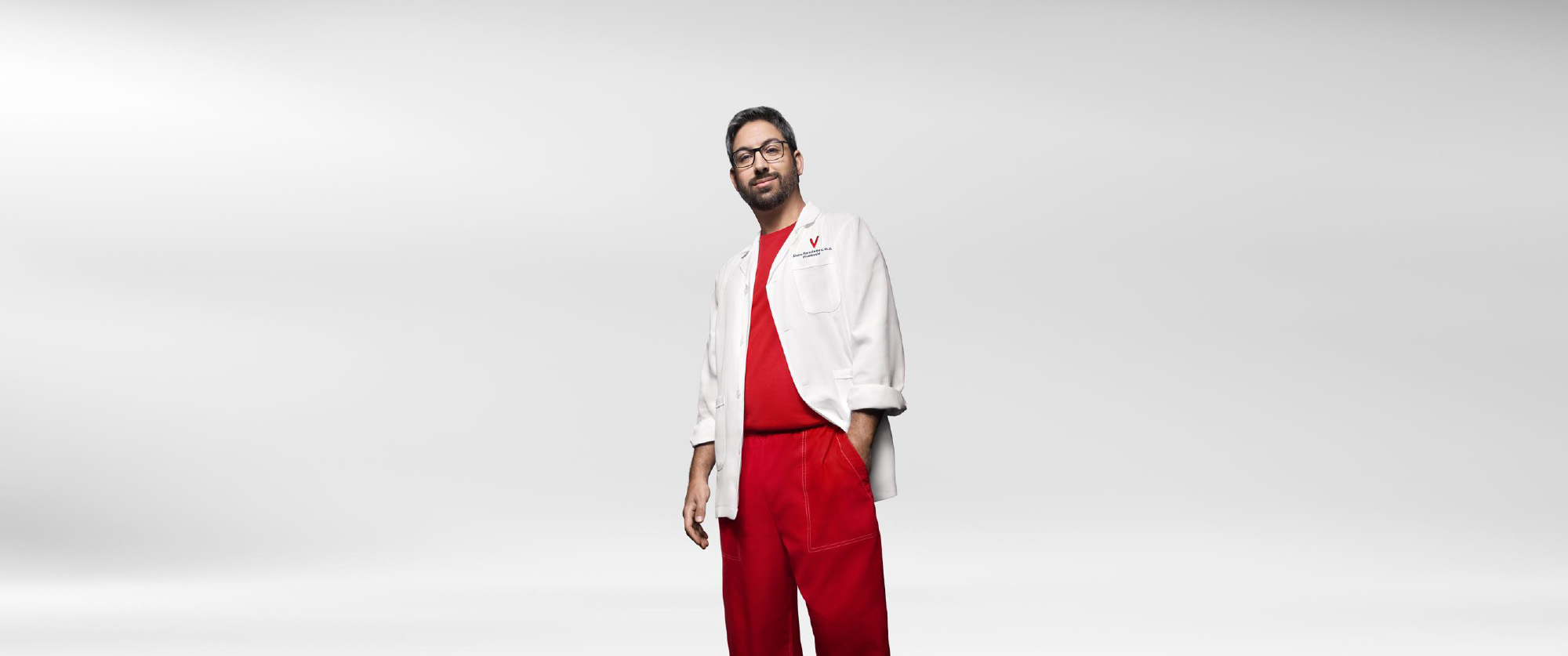 Alvaro Fernandez-Εκπρόσωπος Oλιστικής Vichy περιποίηση