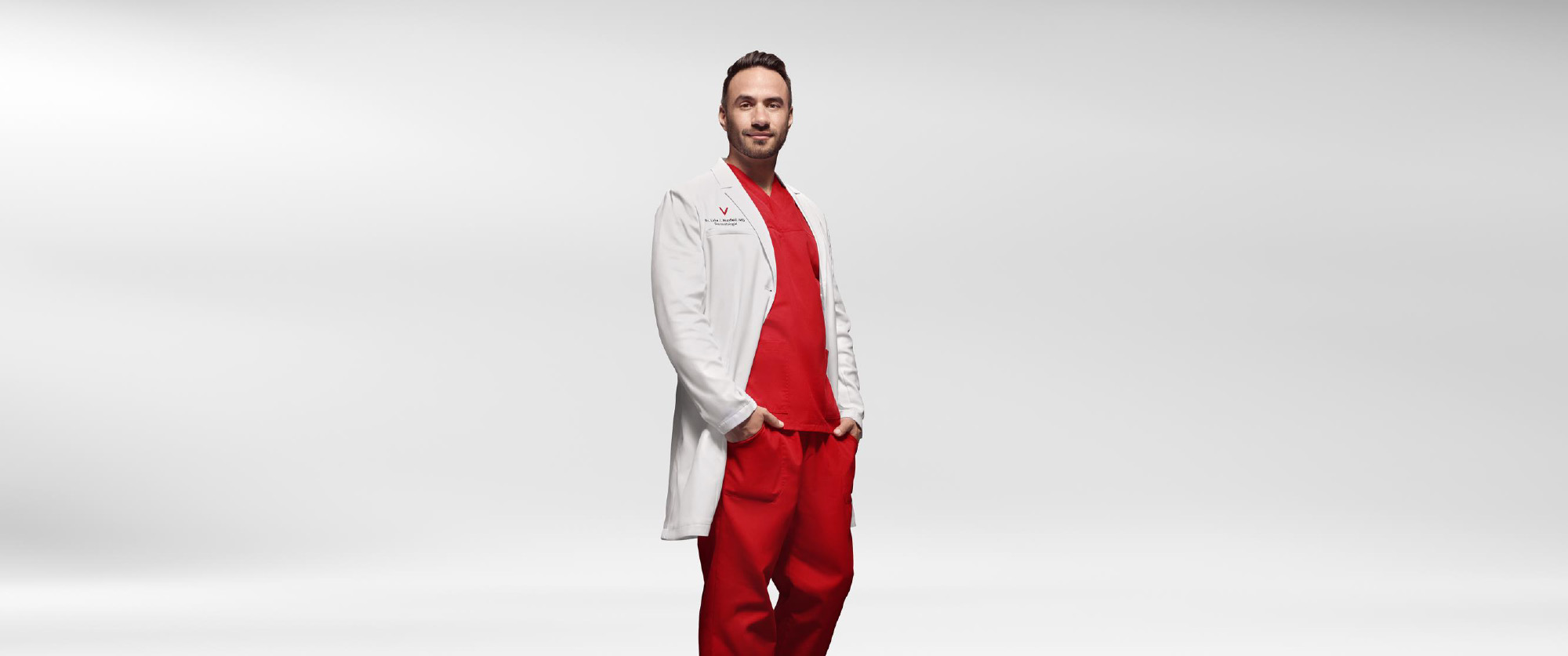 Δρ. Luke Maxfield-Εκπρόσωπος Oλιστικής Vichy περιποίηση