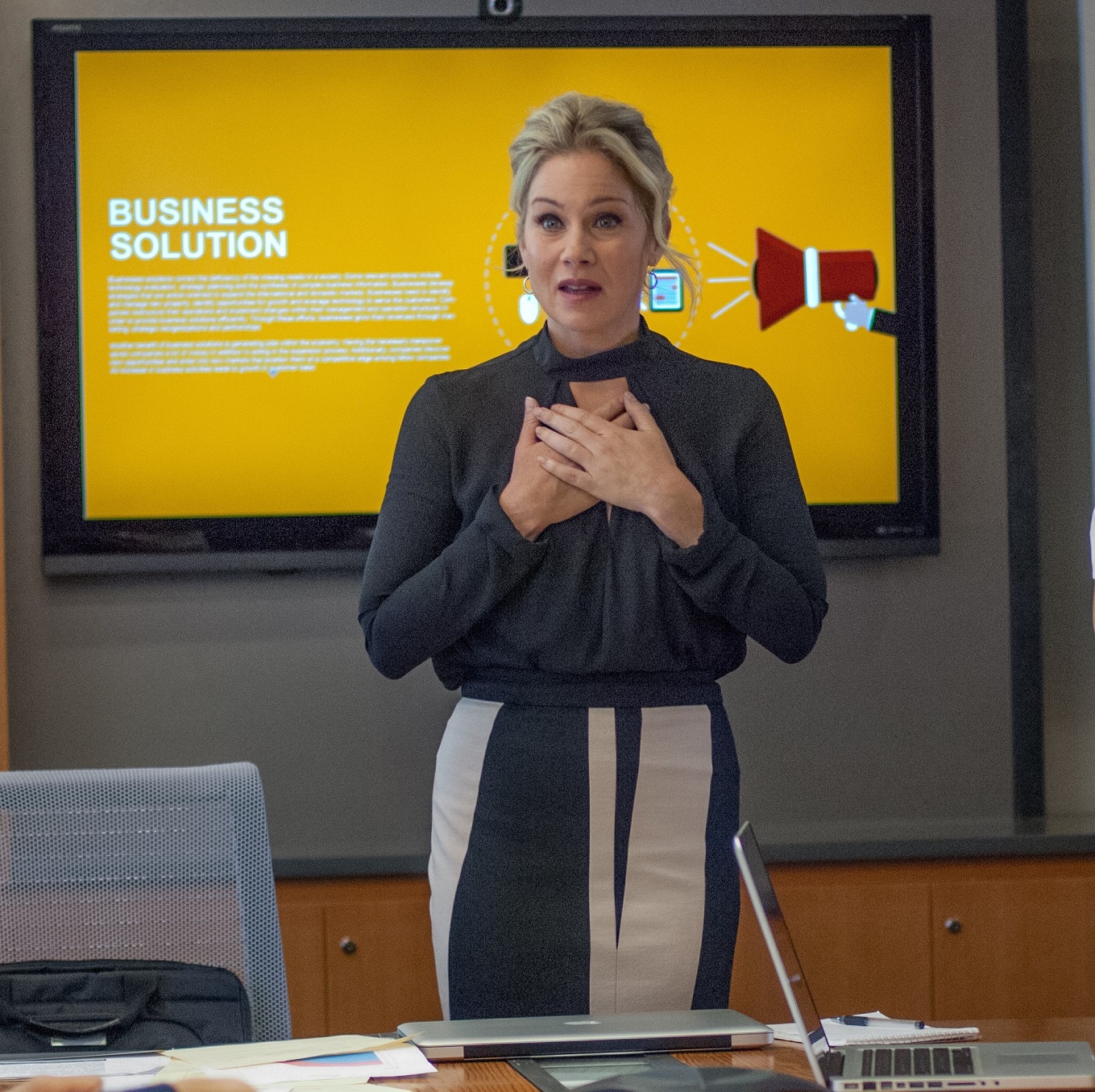 H Christina Applegate