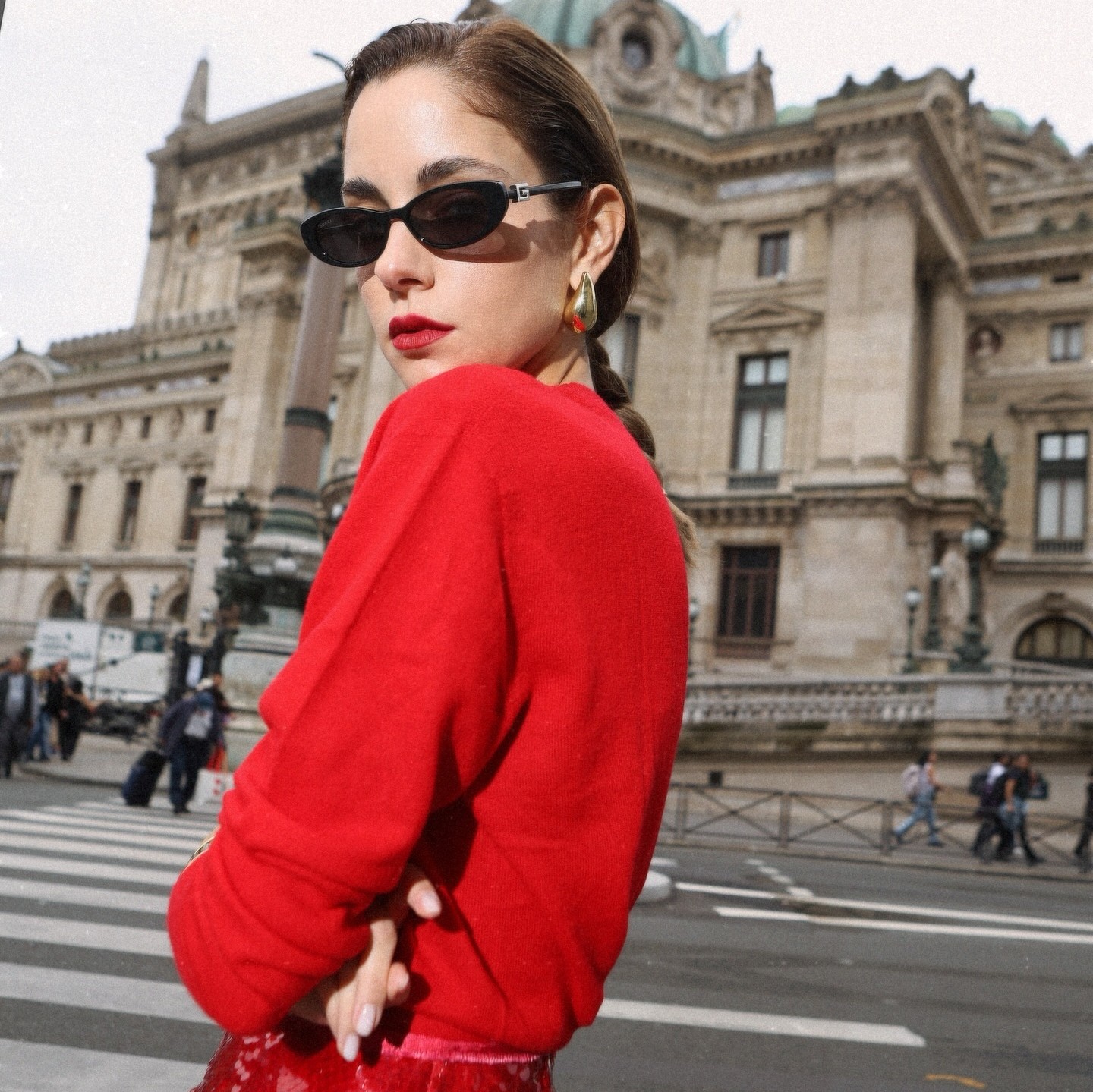 Η Δούκισσα Νομικού με κόκκινα στο Παρίσι