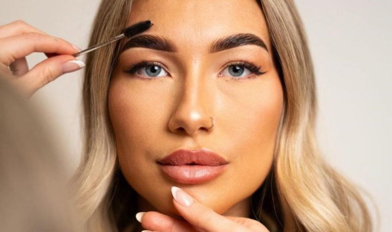 Σχήμα φρυδιών Πρόσωπο γυναίκας