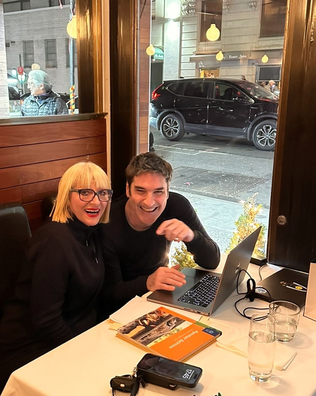 Παπακαλιάτης Λόη