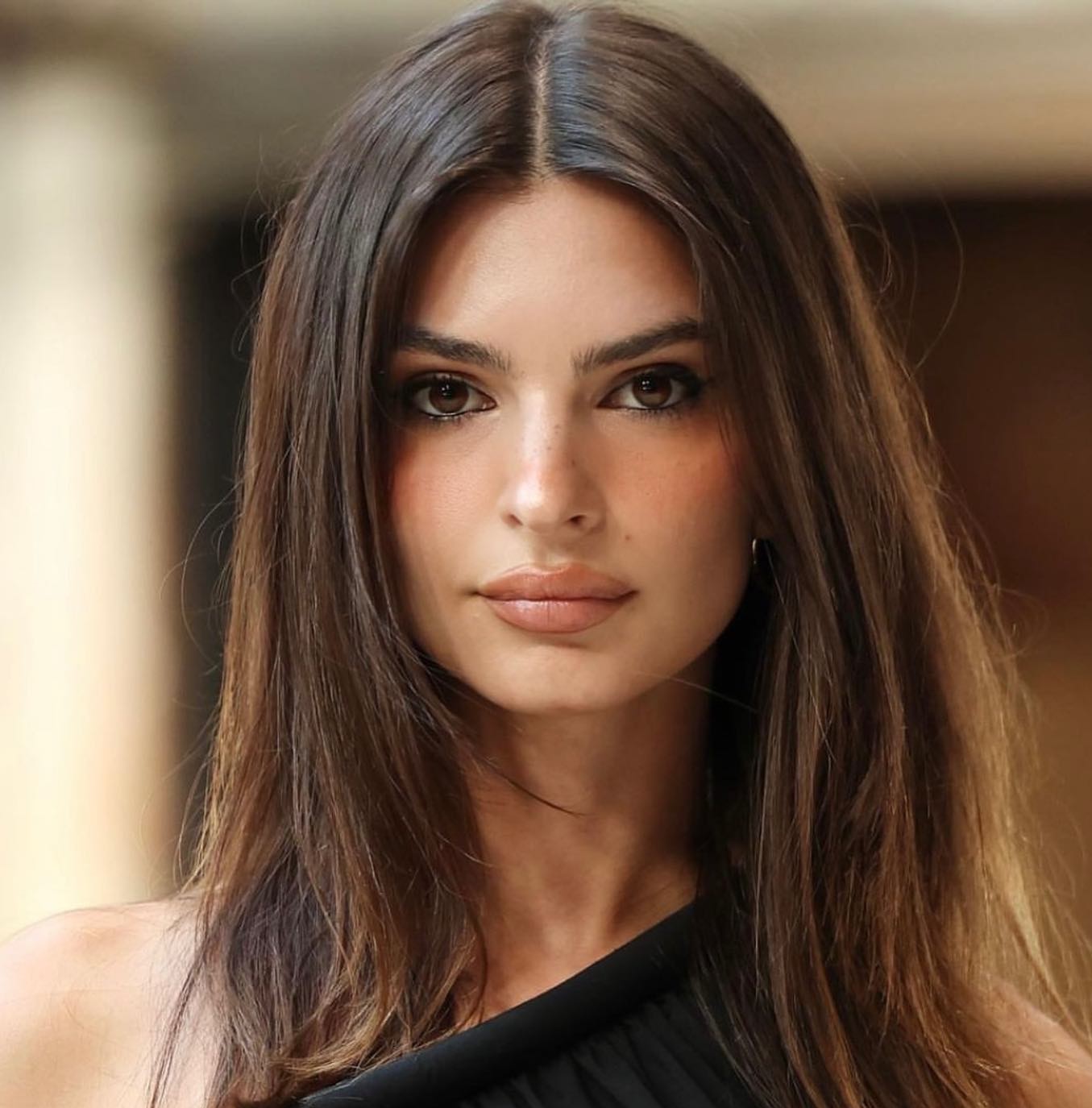 5λεπτο μακιγιάζ της Ratajkowski