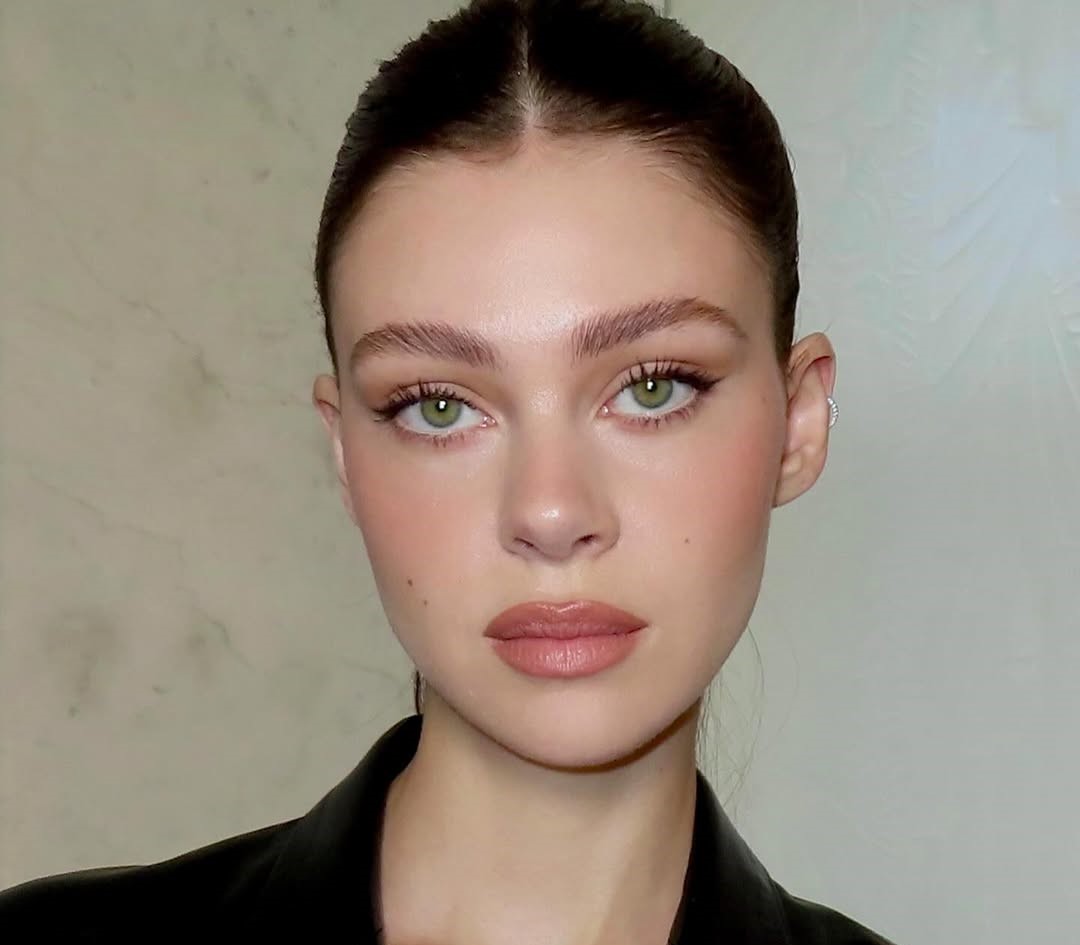 extensions βλεφαρίδων