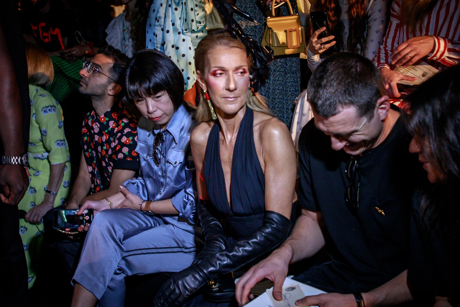 H Celine Dion με τον Pepe Munoz στην επίδειξη μόδας Fall/Winter 2019/20 Haute Couture του Αμερικανού σχεδιαστή Daniel Roseberry για τη Schiaparelli στη διάρκεια της Εβδομάδας Μόδας στο Παρίσι, την 1η Ιουλίου 2019