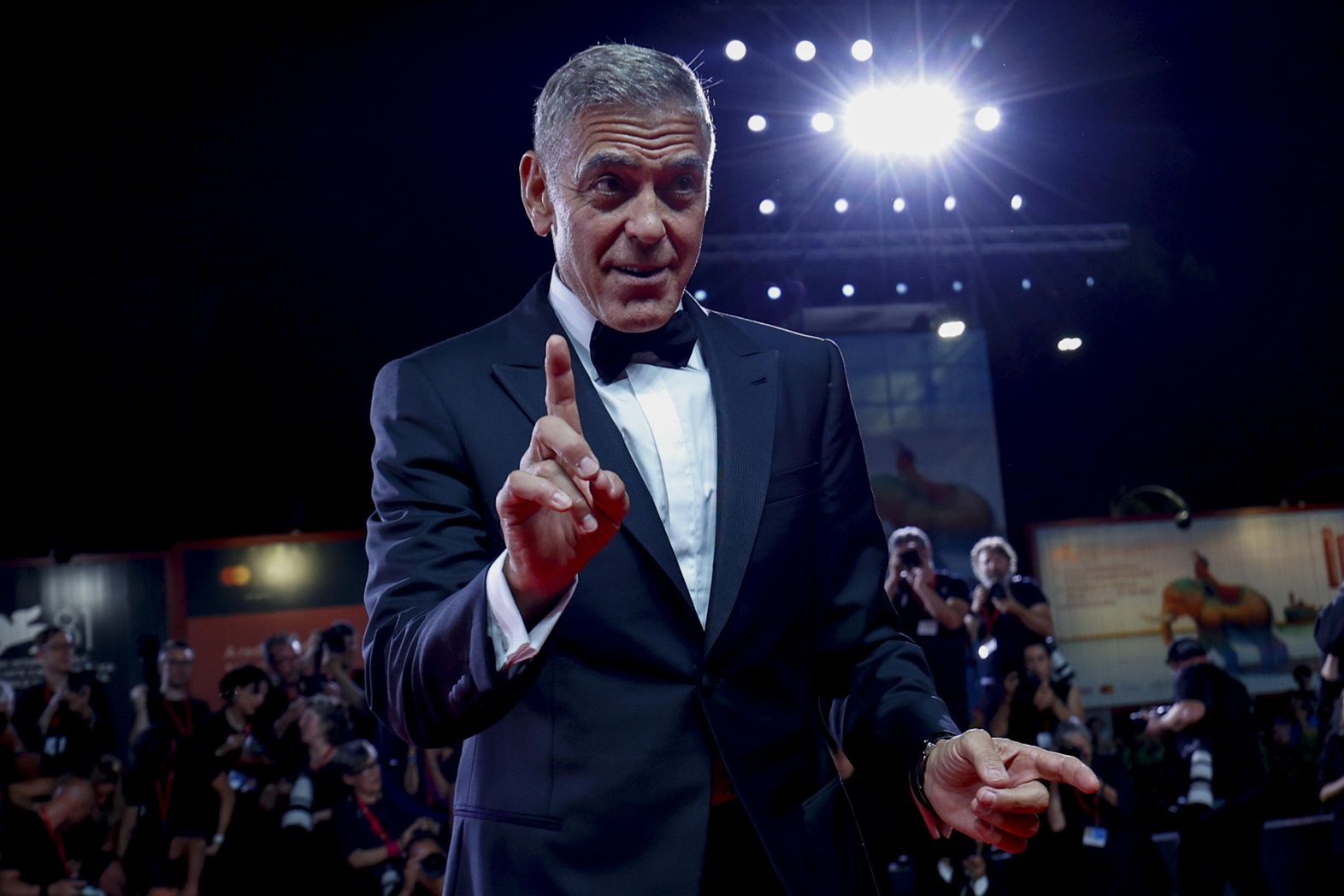 Ο George Clooney φτάνει για την πρεμιέρα της ταινίας «Wolfs» στο 81ο ετήσιο Διεθνές Φεστιβάλ Κινηματογράφου της Βενετίας, την 1η Σεπτεμβρίου 2024.