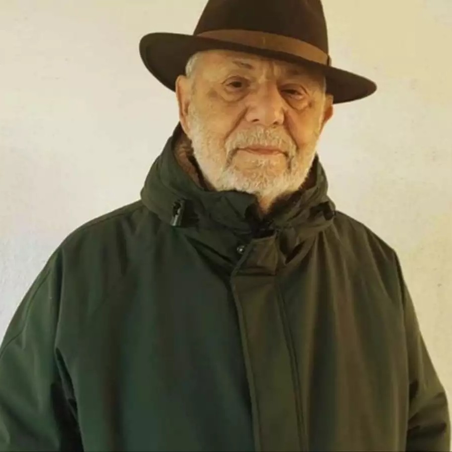 Νίκος Βρεττός