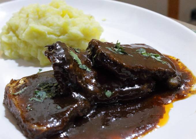 To παραδοσιακό κρέας από τη Βενεζουέλα, το ασάντο νέγκρο.