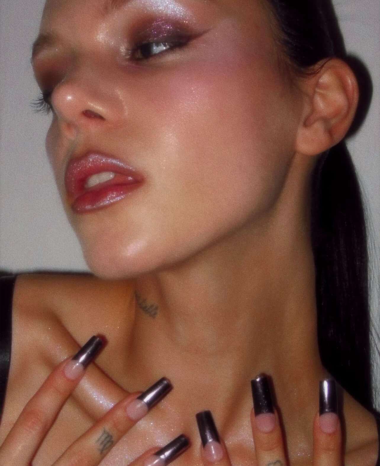 Λαμπερό μακιγιάζ