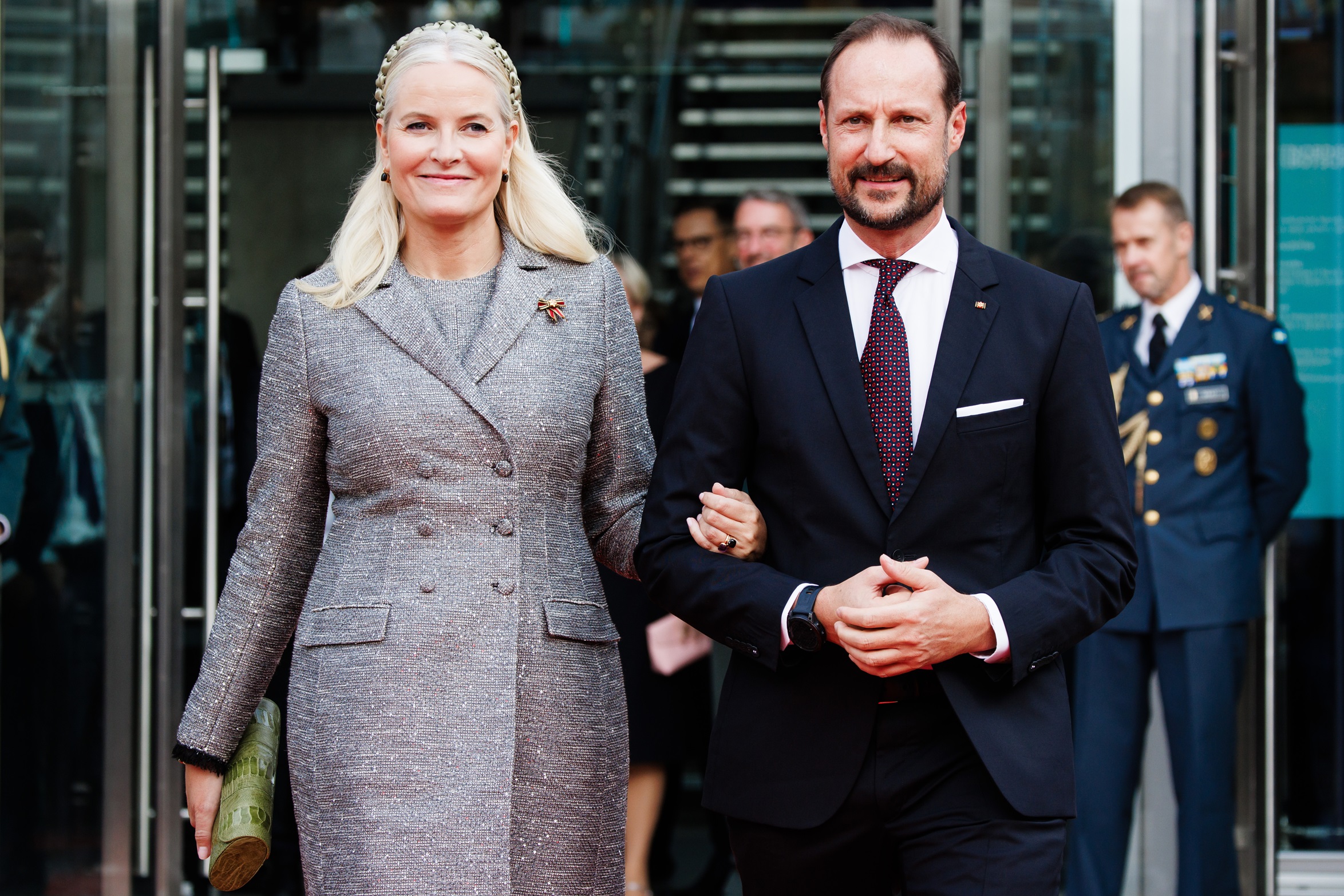 Ο διάδοχος της Νορβηγίας Haakon και η διάδοχος πριγκίπισσα Mette-Marit παρευρίσκονται σε μια τελετή για τον εορτασμό της 25ης επετείου των Σκανδιναβικών Πρεσβειών στο Βερολίνο, 21 Οκτωβρίου 2024.