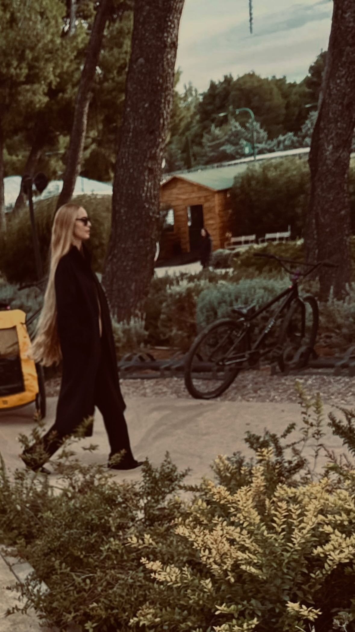 Η Αντωνία Καλλιμούκου σε βόλτα μετά τη γέννα