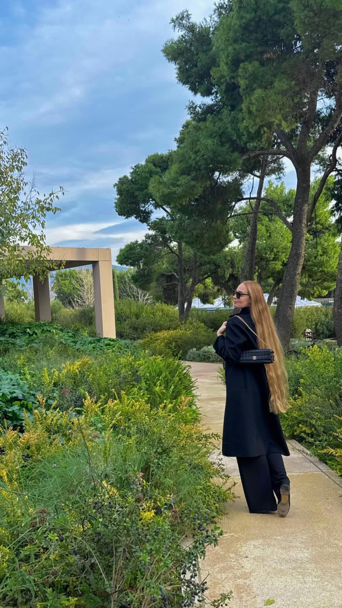 Η Αντωνία Καλλιμούκου σε βόλτα μετά τη γέννα