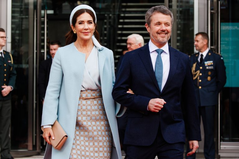 Ο βασιλιάς της Δανίας Frederik και η βασίλισσα Mary παρευρίσκονται σε τελετή για την 25η επέτειο των πρεσβειών των Σκανδιναβικών χωρών στο Βερολίνο, 21 Οκτωβρίου 2024.