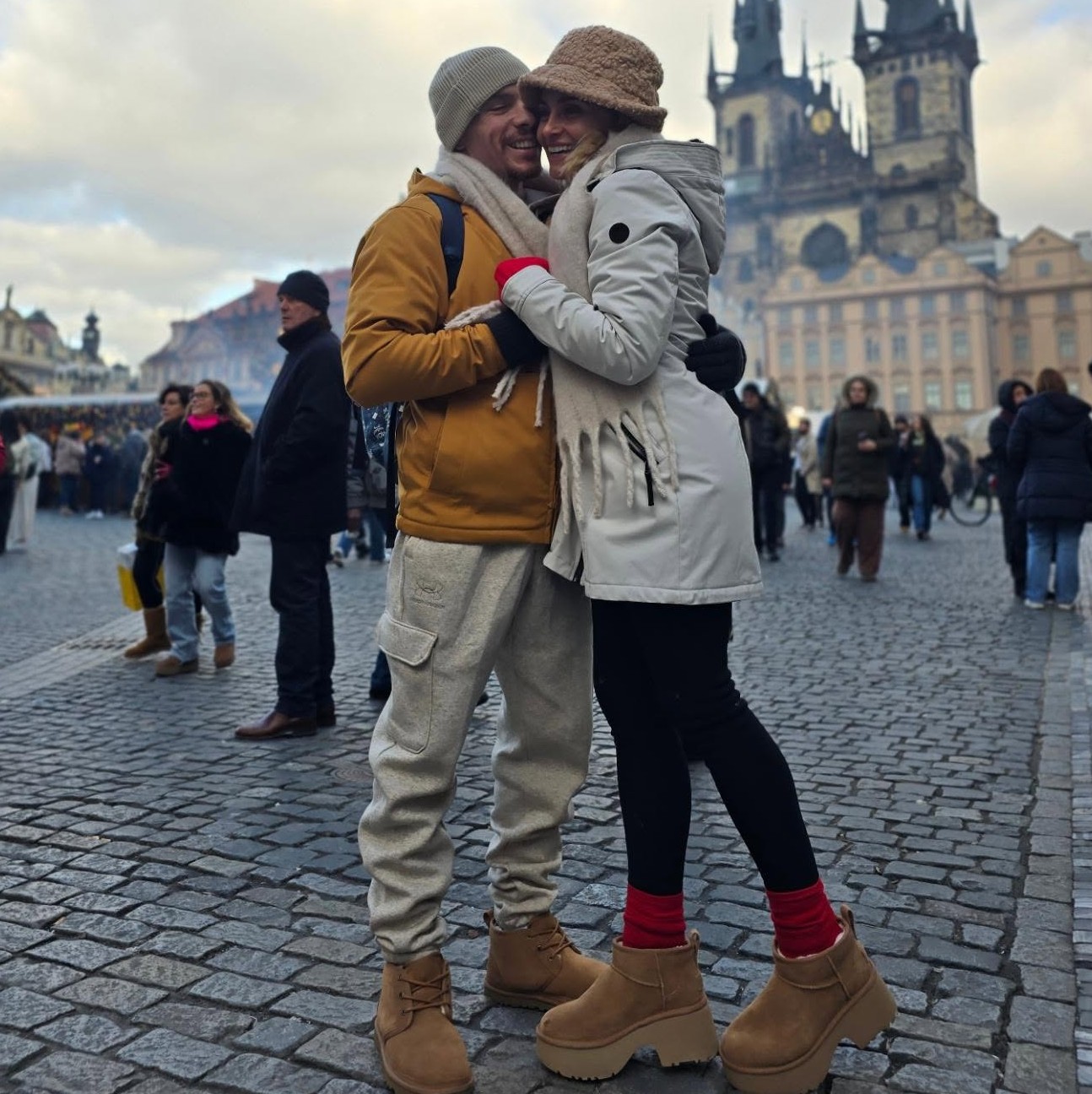 Λευτέρης Πετρούνιας και Βασιλική Μιλλούση στην Πράγα