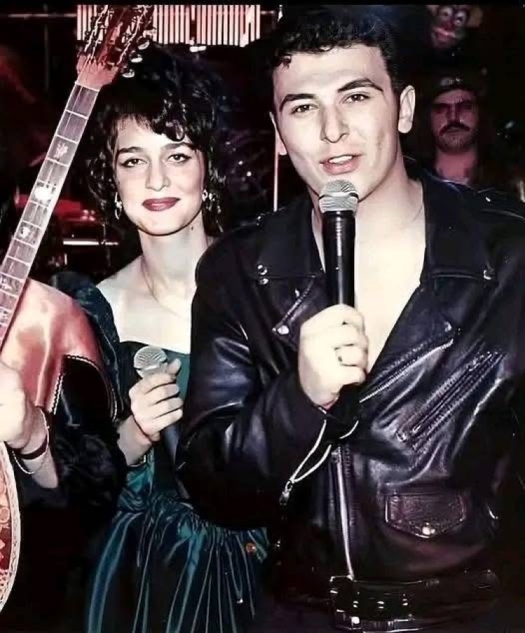 Η Νατάσα Θεοδωρίδου και ο Αντώνης Ρέμος σε παλιά φωτογραφία από τα πρώτα τους βήματα