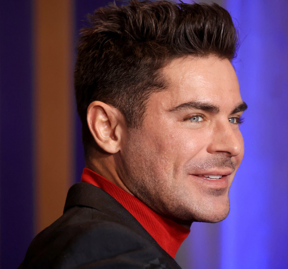 Ο Zac Efron ποζάρει στο κόκκινο χαλί για τα 14α Ετήσια Βραβεία Governors της Ακαδημίας Κινηματογραφικών Τεχνών και Επιστημών στο Ray Dolby Ballroom στο Λος Άντζελες, Καλιφόρνια, ΗΠΑ, 09 Ιανουαρίου 2024.