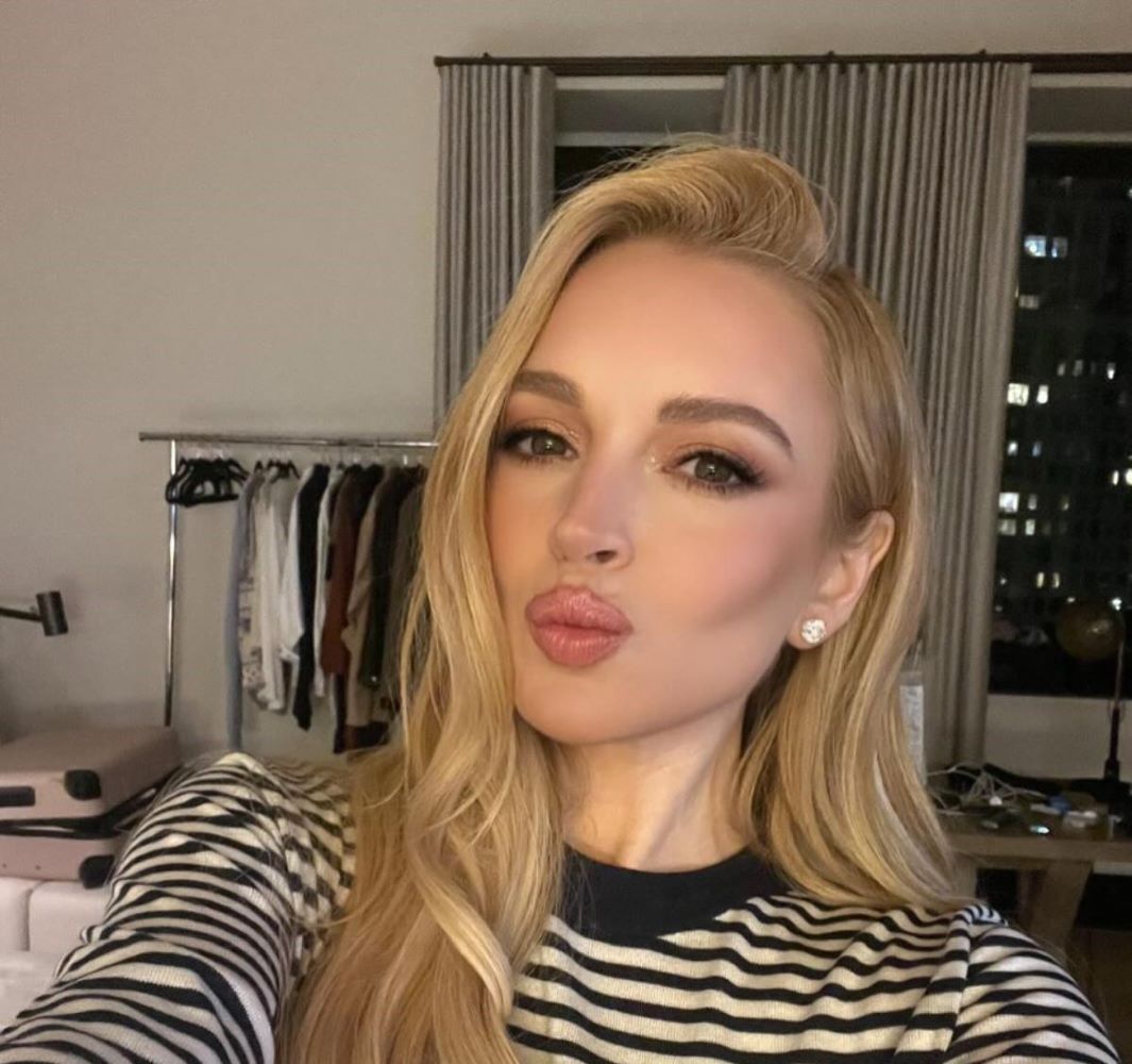 H Lindsay Lohan επικίνδυνοι μύθοι ομορφιάς στο TikTok