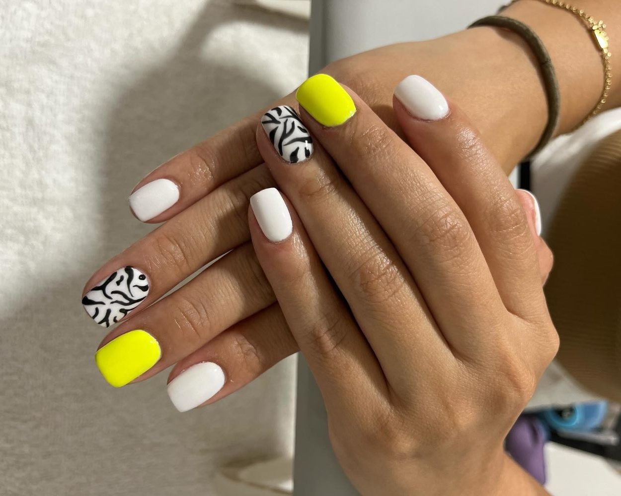 σπασμένο νύχι