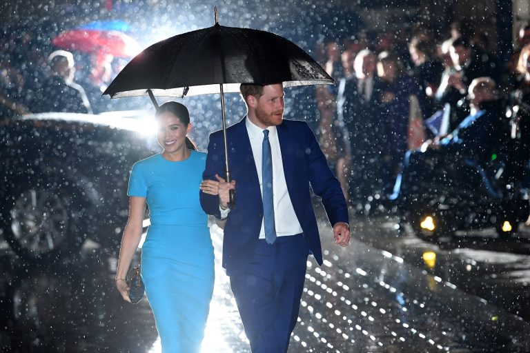 O πρίγκιπας Harry και η σύζυγός του, Meghan παρευρίσκονται στα ετήσια Endeavour Fund Awards στο Mansion House στο Λονδίνο, στις 5 Μαρτίου 2020.