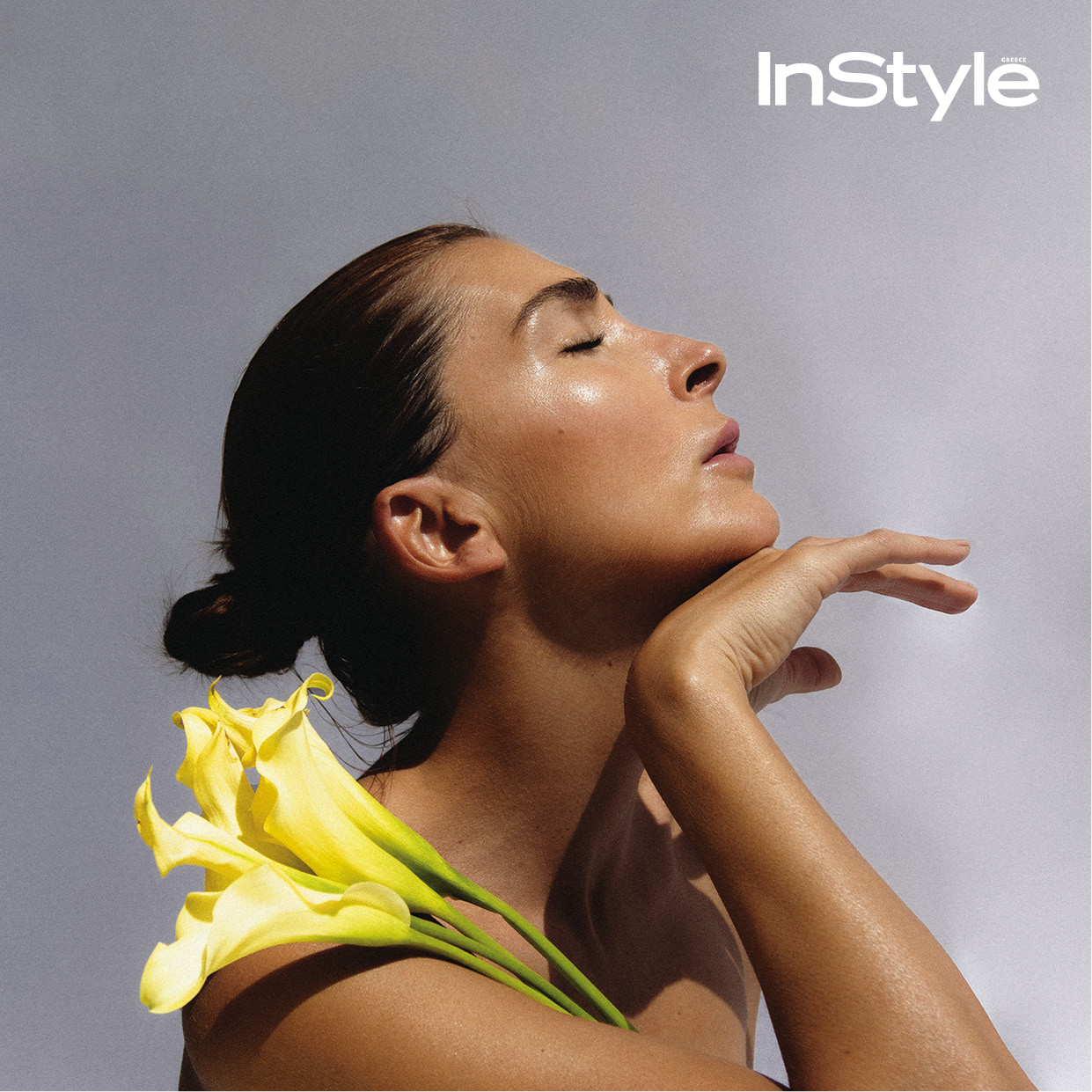 μοντέλο με λουλούδια