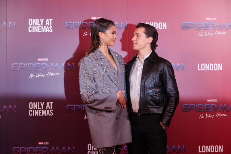 Η Zendaya και Tom Holland παρευρίσκονται στο photocall του «Spider-Man: No Way Home» στο The Old Sessions House στο Λονδίνο, 5 Δεκεμβρίου 2021.
