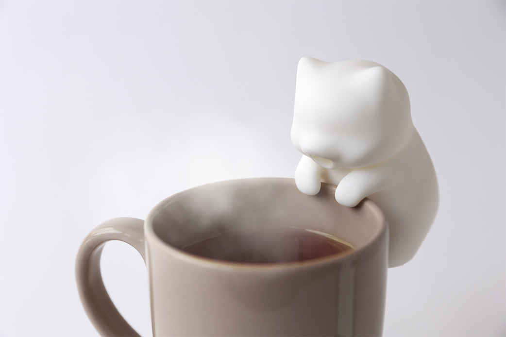 To ρομποτάκι γατάκι φου φου που βοηθά να κρυώσουν σούπες και ροφήματα