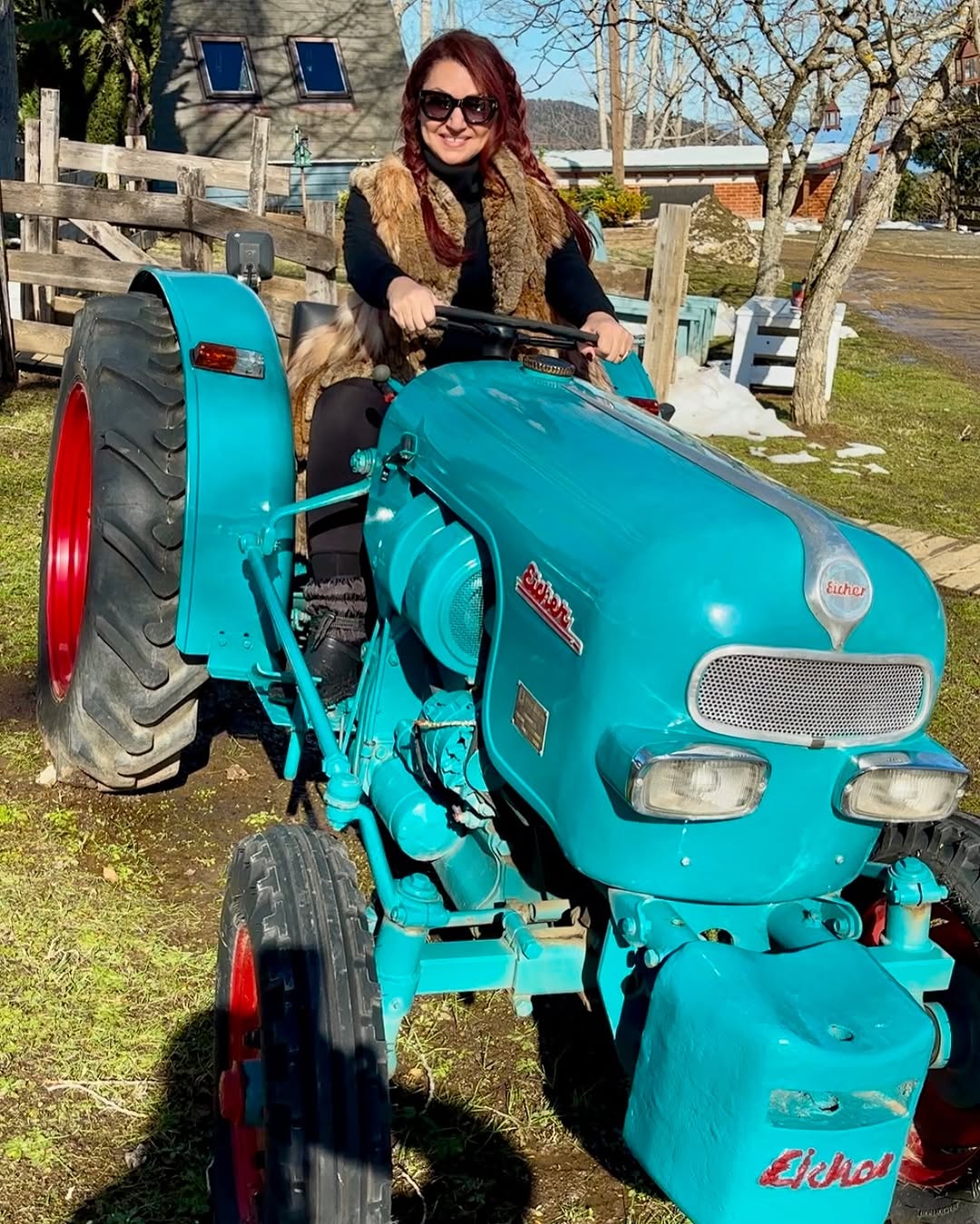 Καίτη Γαρμπή τρακτέρ