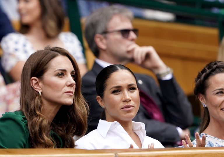 H Kate Middleton και η Meghan Markle στο Royal Box του Centre Court στη διάρκεια του Wimbledon, 13 Ιουλίου 2019