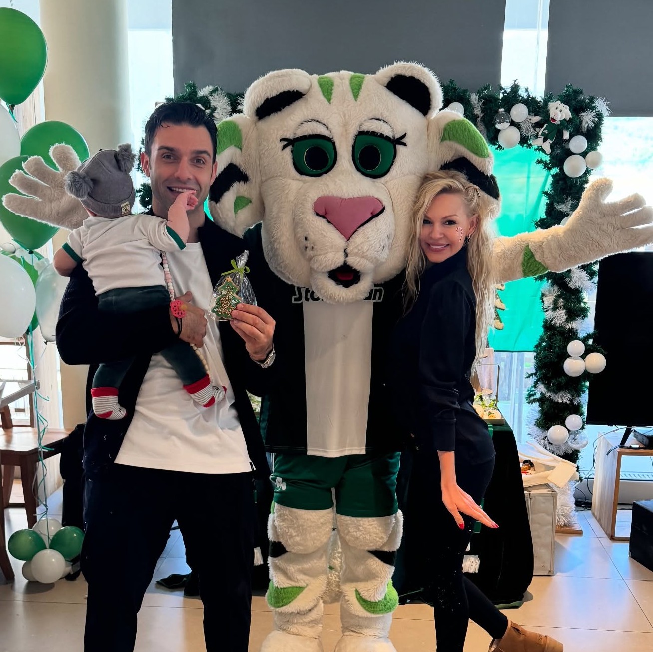 Βίκυ Κάβουρα και Γιώργος Τζαβέλλας