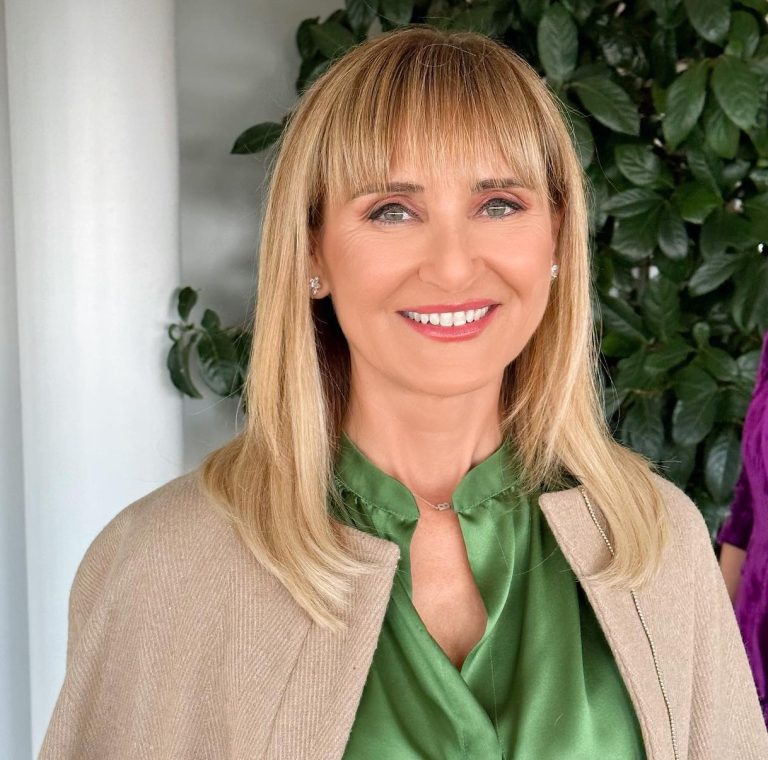 Μάρα Ζαχαρέα