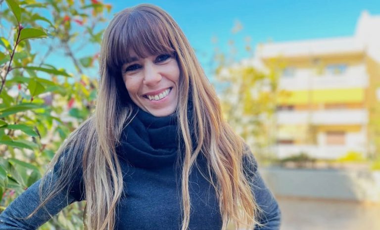 Η Μυρτώ Αλικάκη