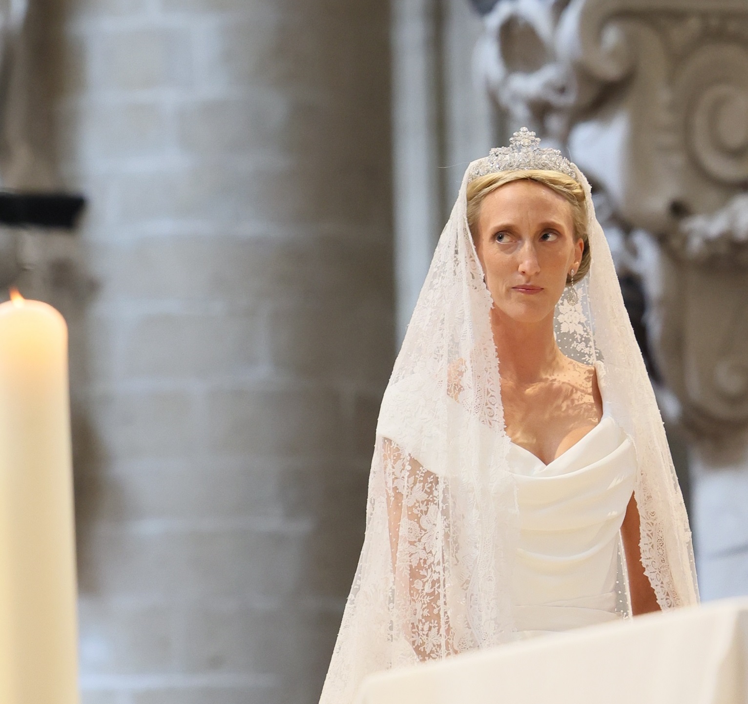 H πριγκίπισσα Maria-Laura του Βελγίου παντρεύεται τον William Isvy στον ναό του Αγίου Μιχαήλ και της Αγίας Γκουντούλα στο Βέλγιο, 10 Σεπτεμβρίου 2022.