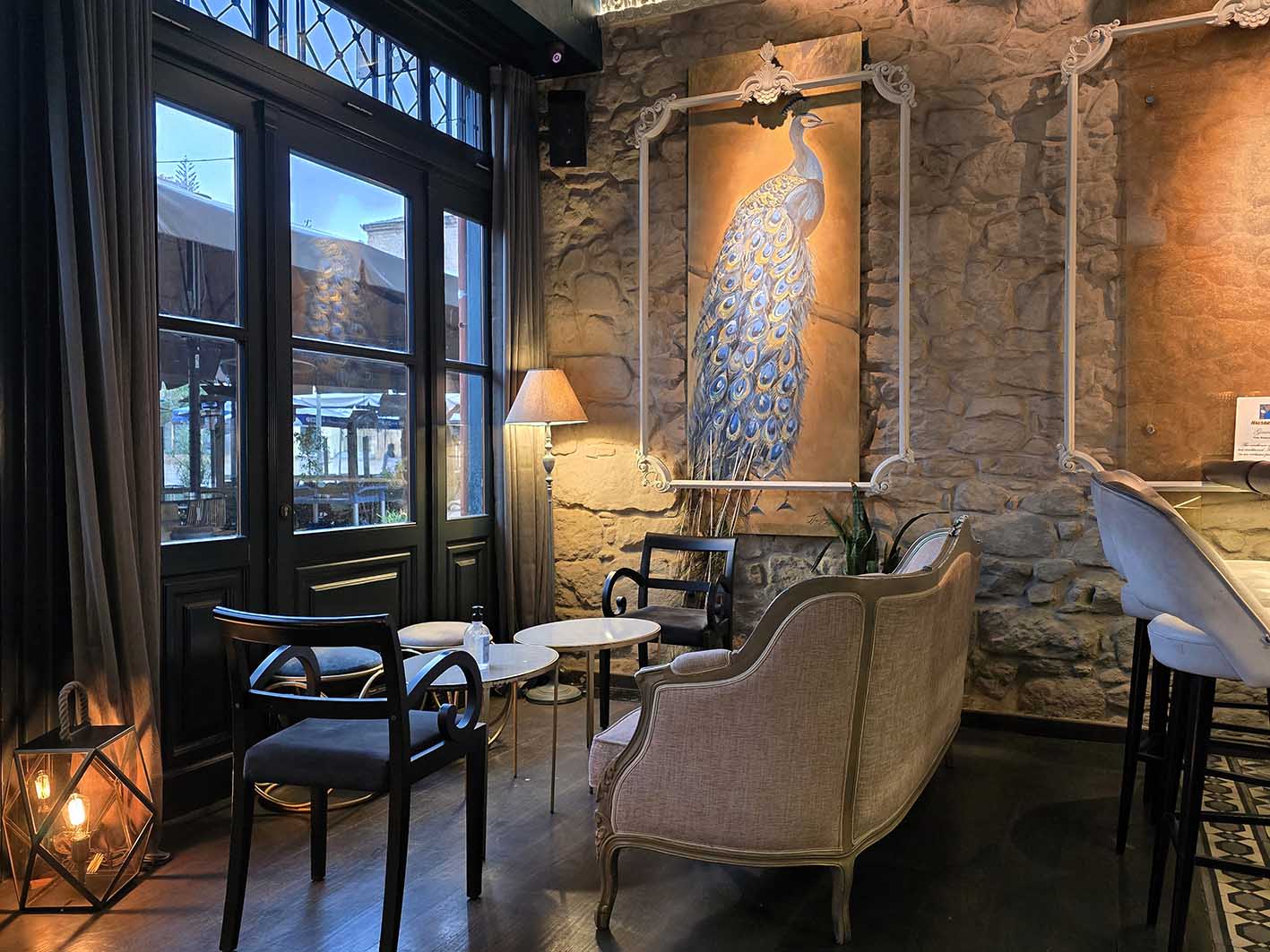 Το Café-Bistro Ξένον στο Ναύπλιο όπου φτιάξανε τη μακαρονάδα με κιμά