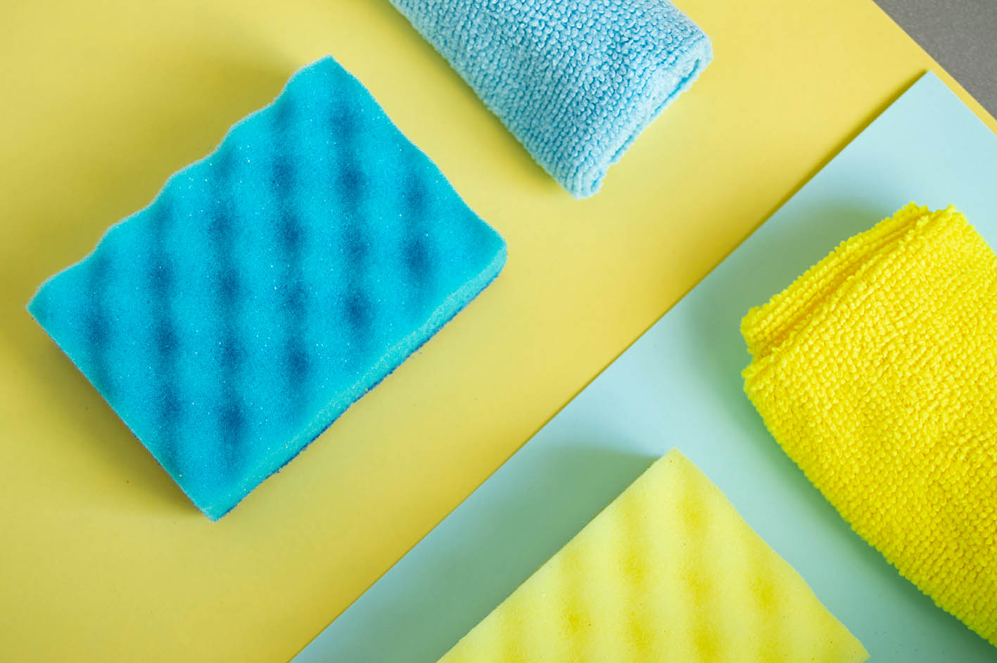 Σφουγγάρια και πετσέτες καθαριστικές