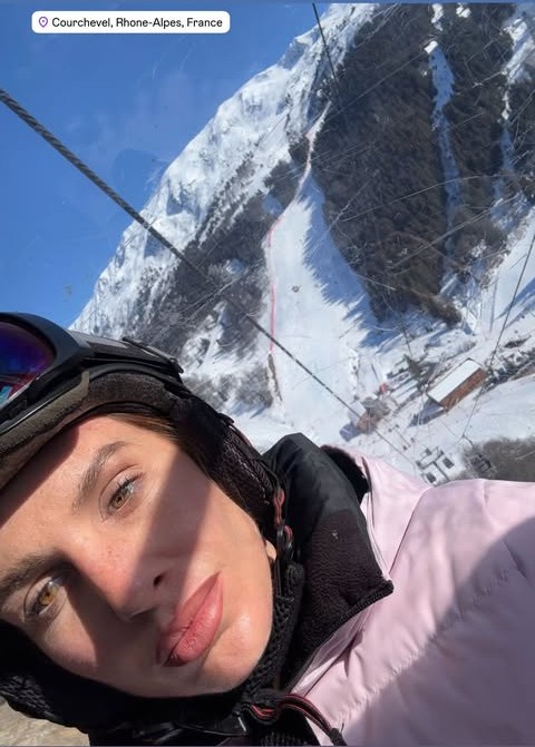 Η Κατερίνα Δαλάκα για σκι στις γαλλικές Άλπεις