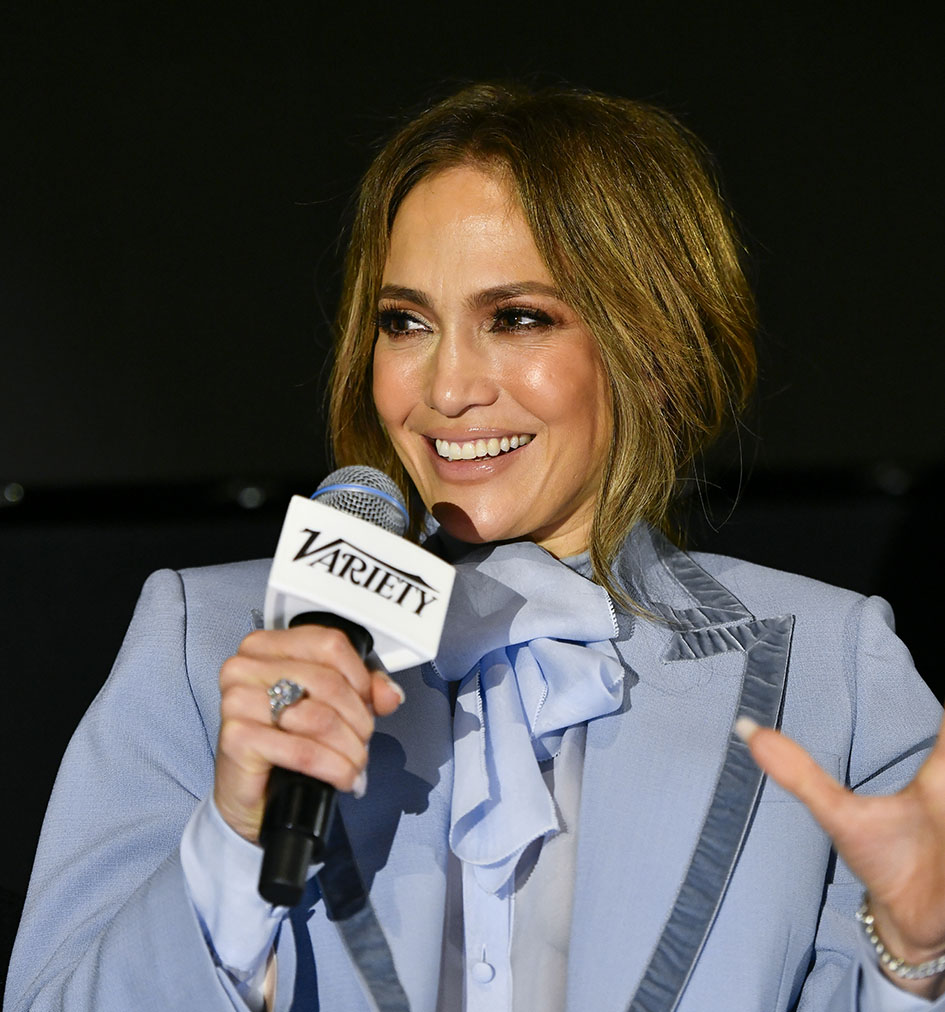 H Jennifer Lopez παρευρέθηκε στην προβολή της ταινίας "Unstoppable" στην Καλιφόρνια.