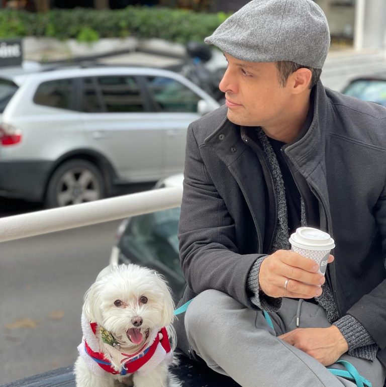 Ο Σάββας Πούμπουρας με τον σκύλο του