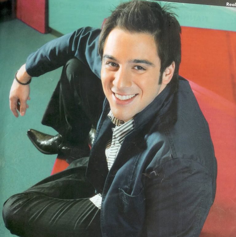 Ο τραγουδιστής Θάνος Τζάνης