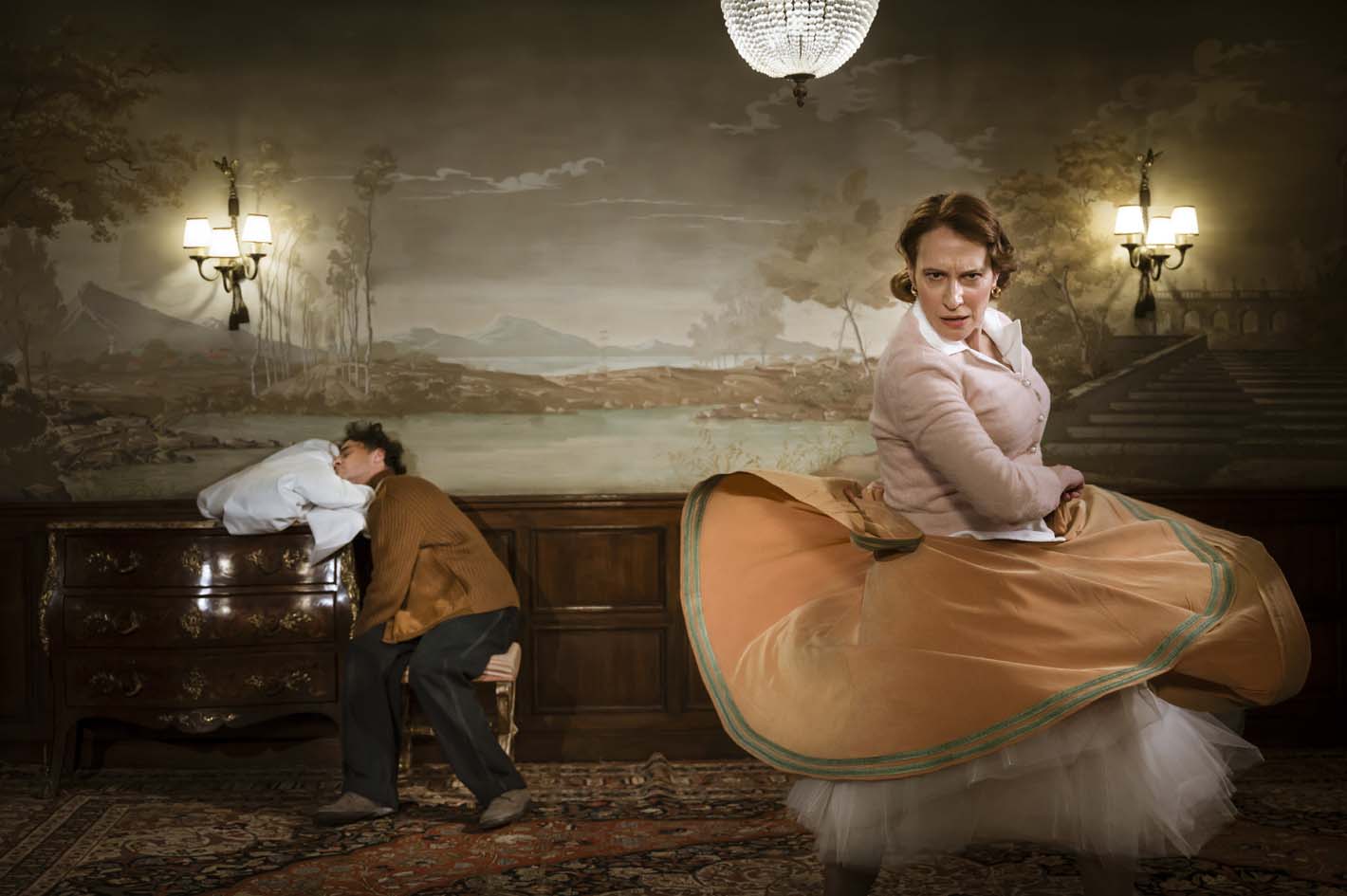 Σκηνή από τη θεατρική παράσταση