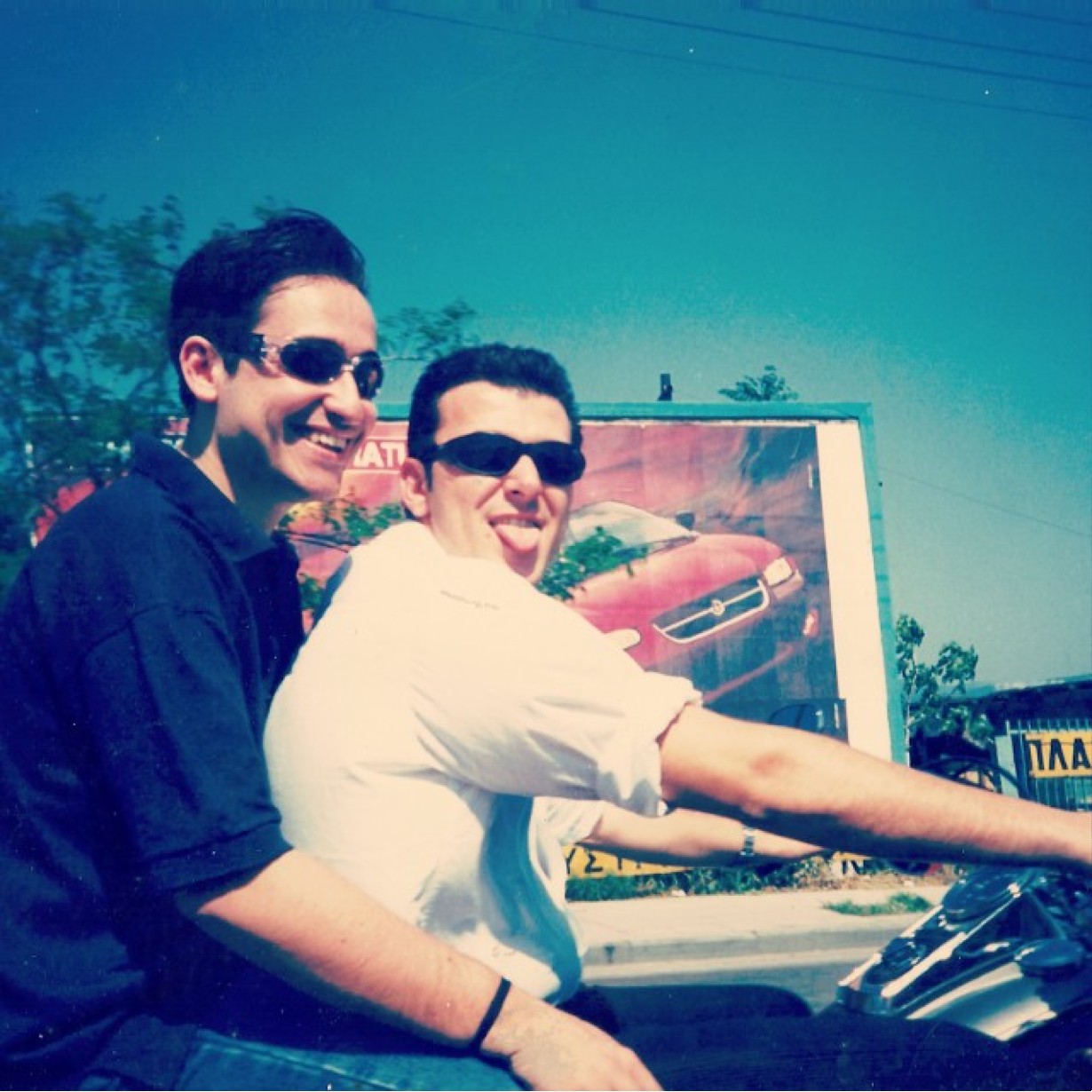 Αντώνης Ρέμος και Θέμης Γεωργαντάς σε σπάνια φωτογραφία του 1997