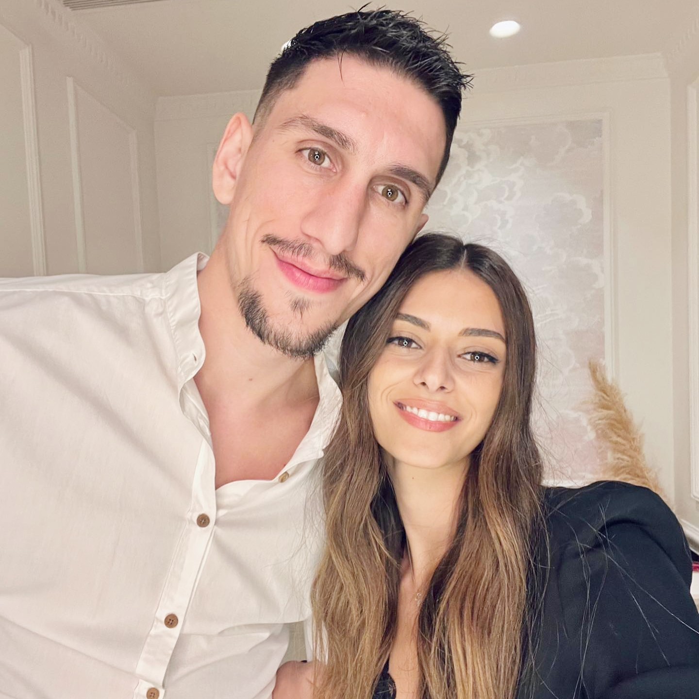 O Γιαννούλης Λαρεντζάκης με την σύντροφό του Γιώτα Γεωργοπούλου