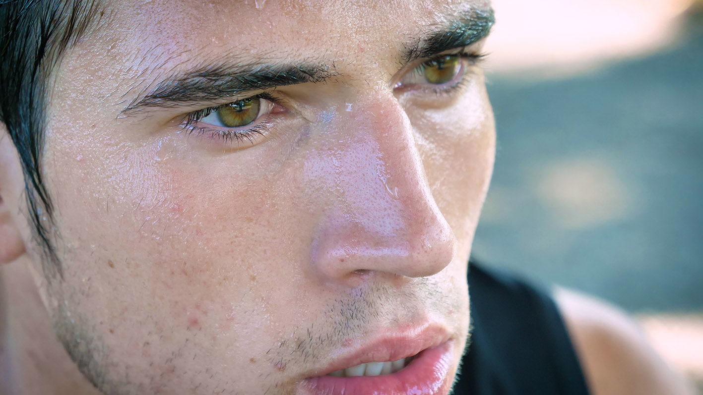 Κοντινό στο πρόσωπο άνδρα