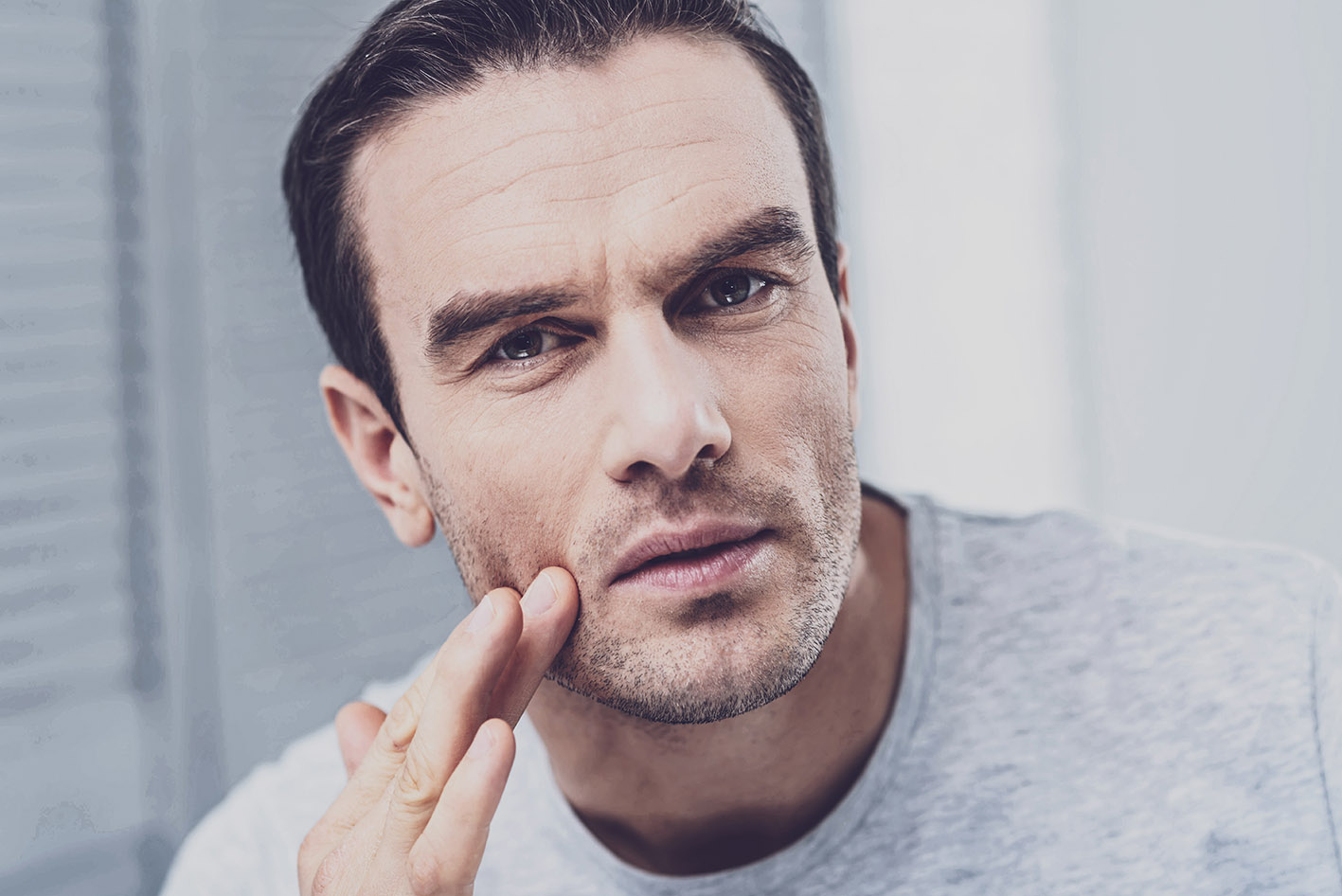 Κοντινό στο πρόσωπο άνδρα