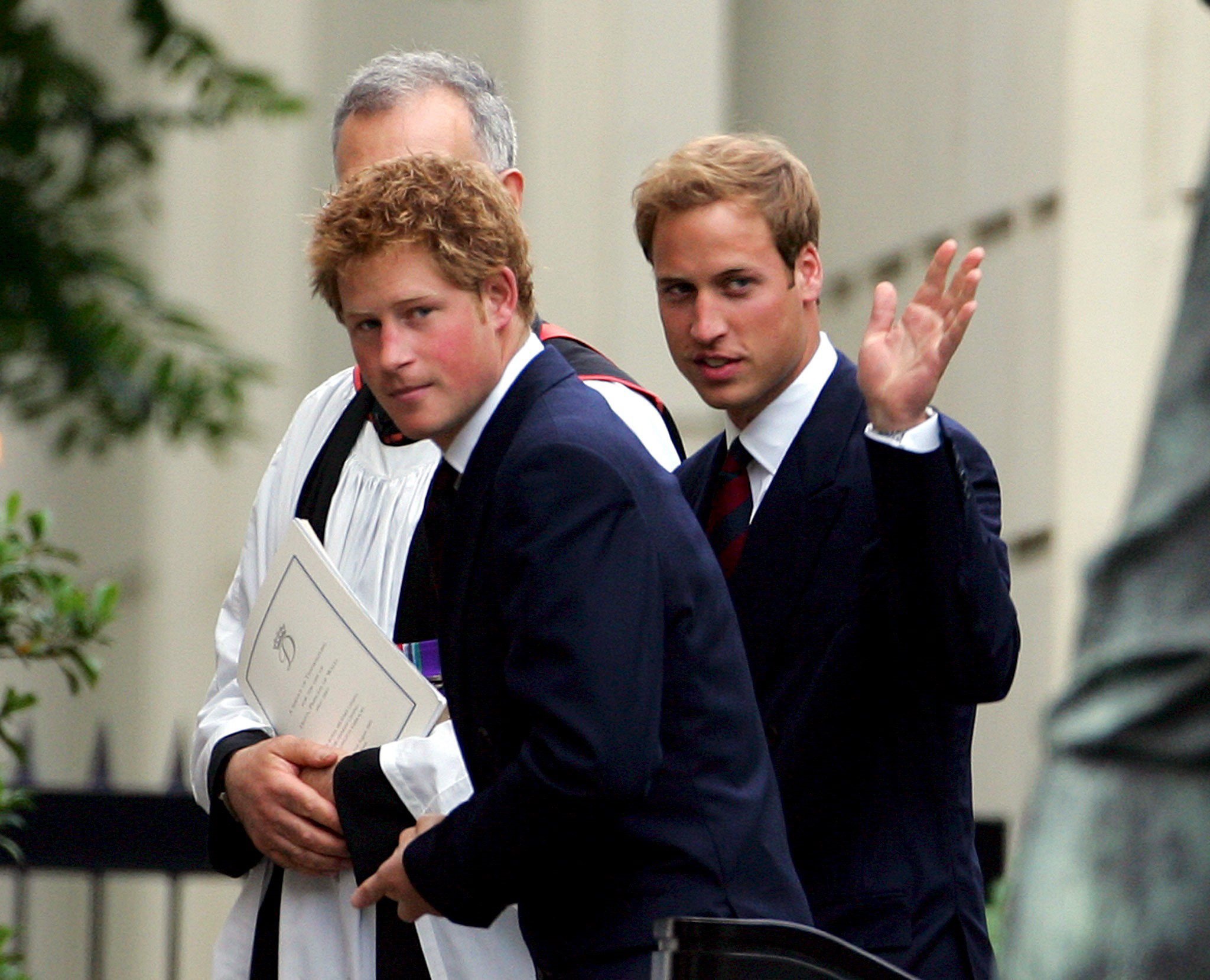 O πρίγκιπας William και ο πρίγκιπας Harry φθάνουν στους στρατώνες Duke of Wellington στο κεντρικό Λονδίνο, Αγγλία 31 Αυγούστου 2007