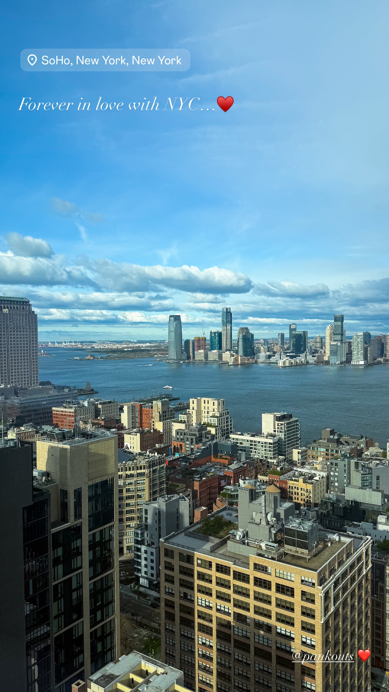 Η φωτογραφία της Καινούργιο από τη Νέα Υόρκη