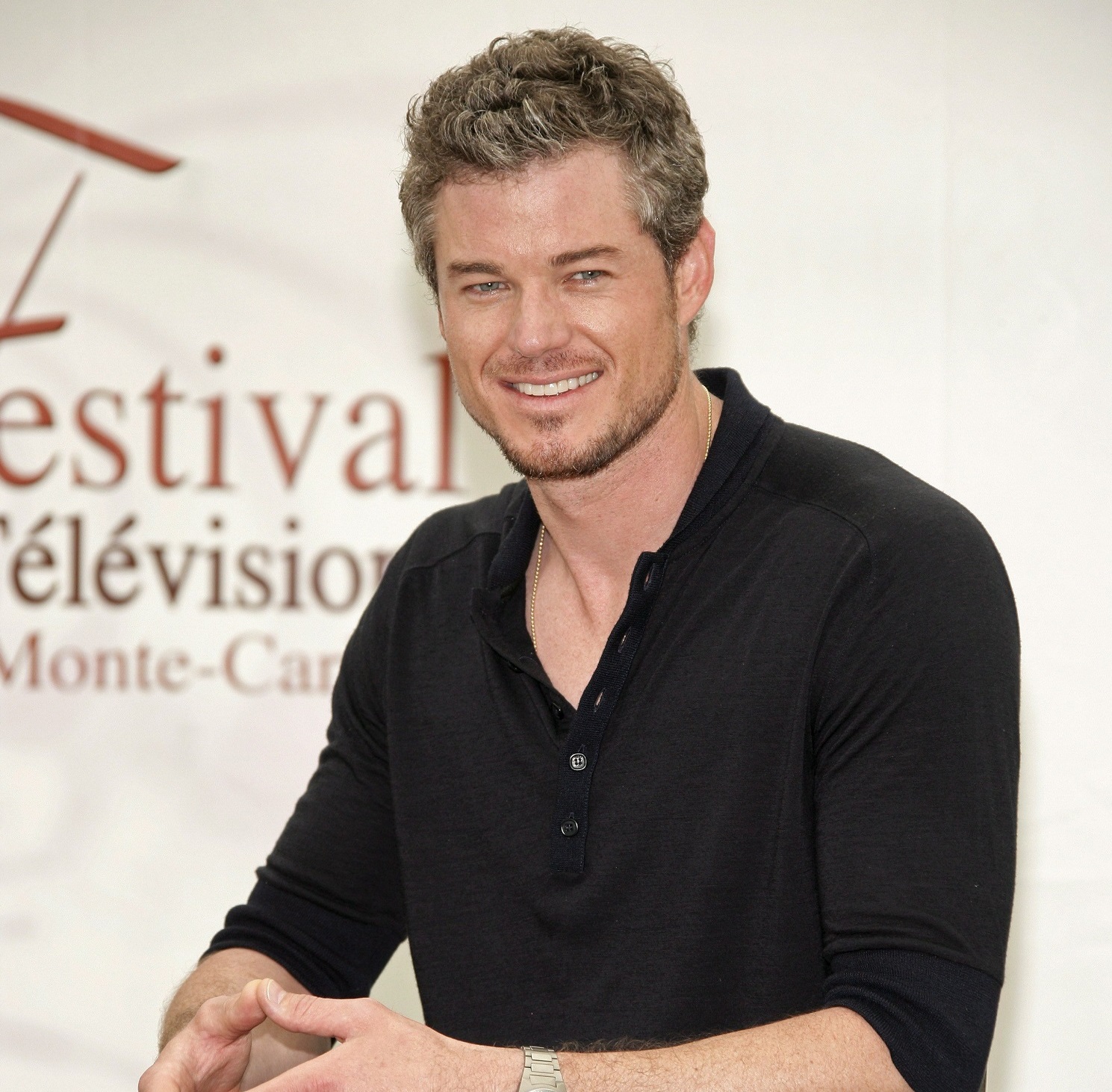 O Eric Dane ποζάρει στη διάρκεια του 47ου Τηλεοπτικού Φεστιβάλ του Μόντε Κάρλο στο Grimaldi Forum, στις 13 Ιουνίου 2007