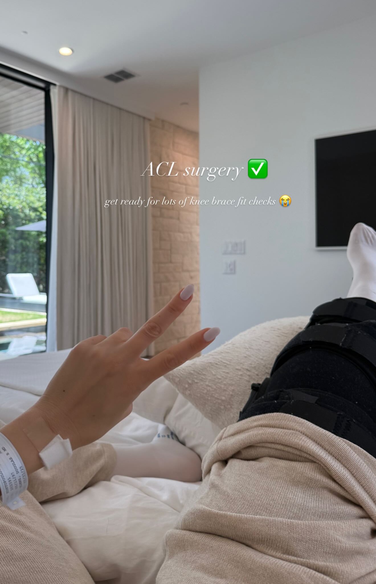 Η φωτογραφία της Αμαλίας Κωστοπούλου μετά την χειρουργική επέμβαση