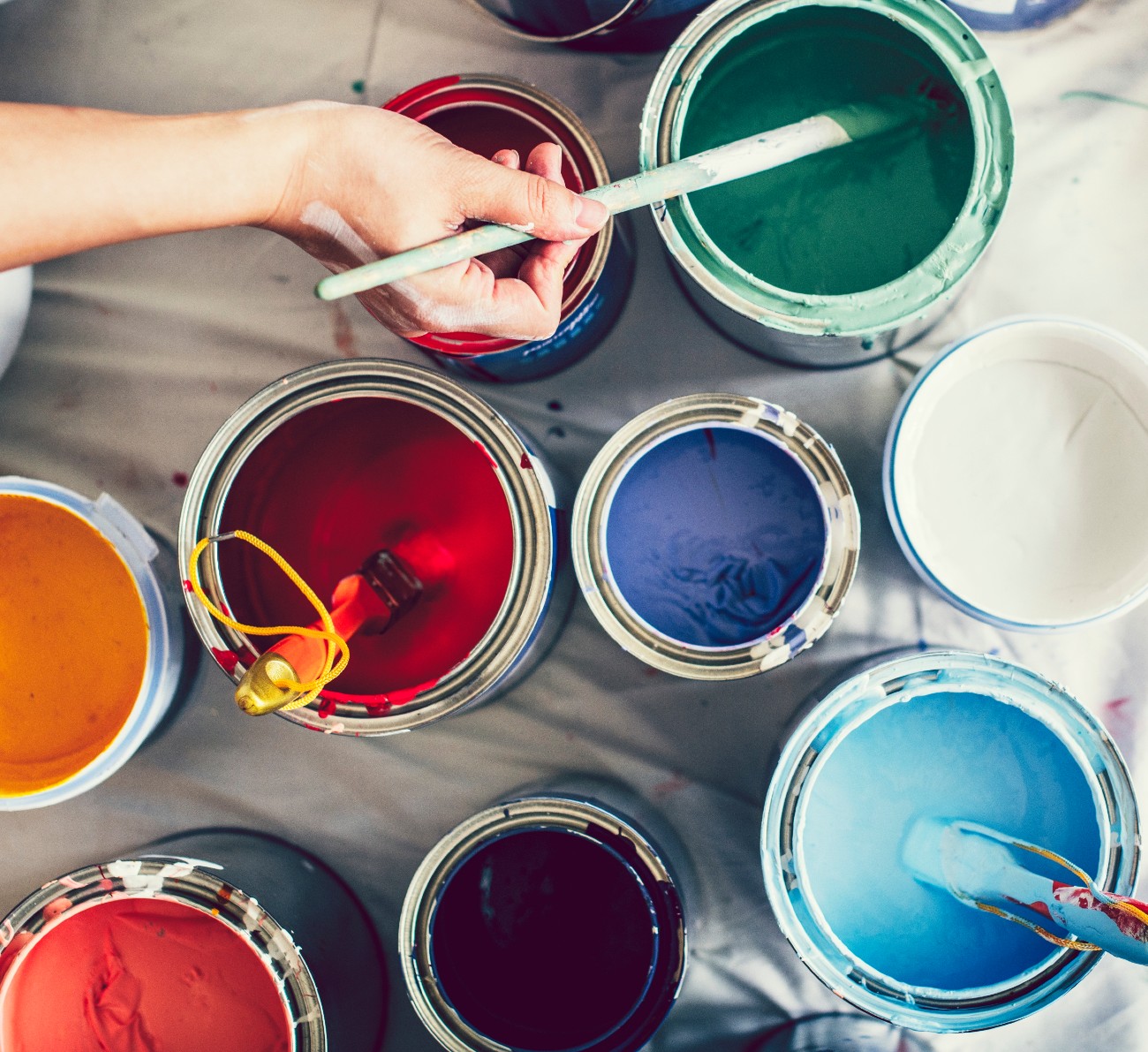 Χρώματα και μπογιές