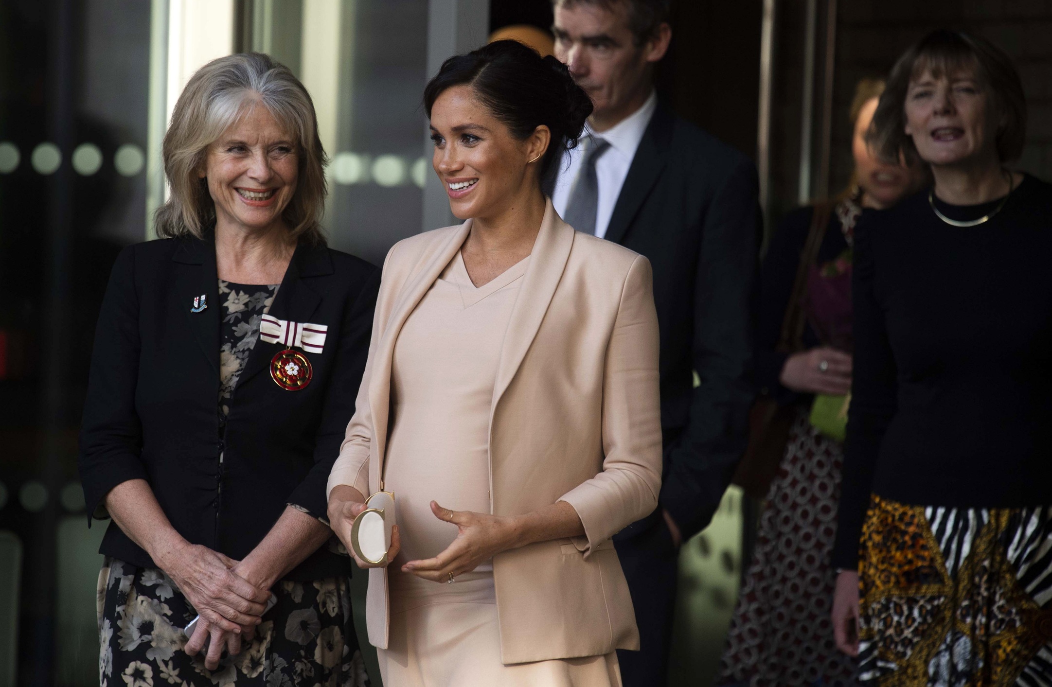 H Meghan Markle αποχωρεί από το Εθνικό Θέατρο στο Κεντρικό Λονδίνο, 30 Ιανουαρίου 2019