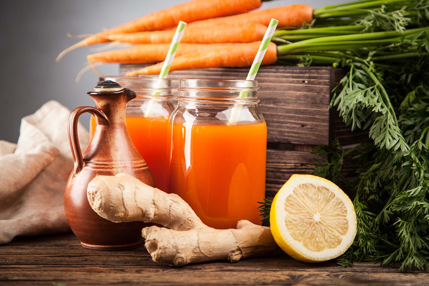 Χυμός καρότο πορτοκάλι λεμόνι και τζίντζερ
